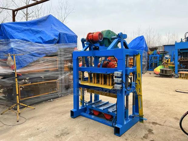 Semi Automatic Block Machine - thumbnail 3