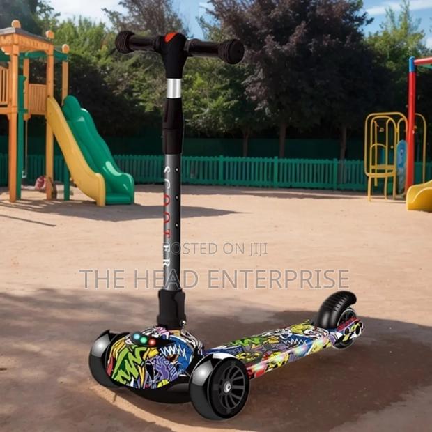 Outdoor Heavyduty With Lights on the Wheels Scooter