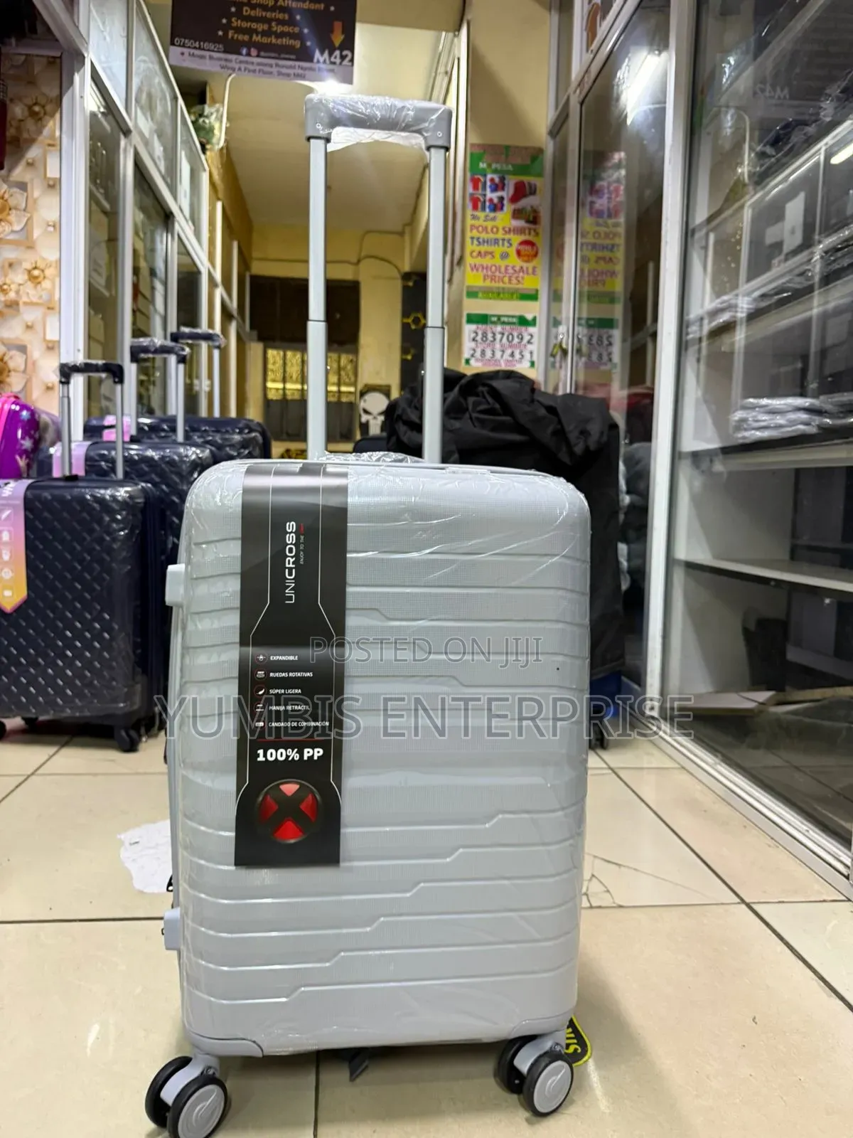 Small Size in Light Silver Grey Rubber 1pc Suitcase (59cm Height)