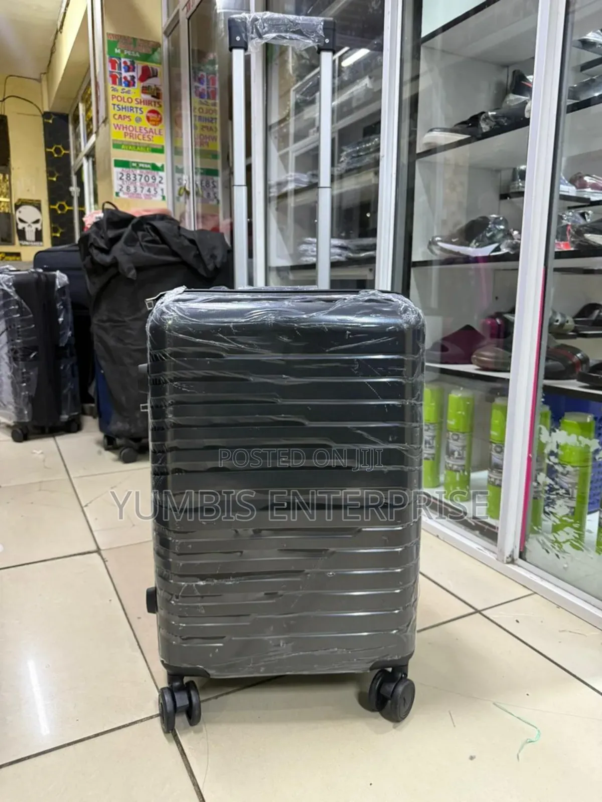 Black' Unisex Suitcase at
