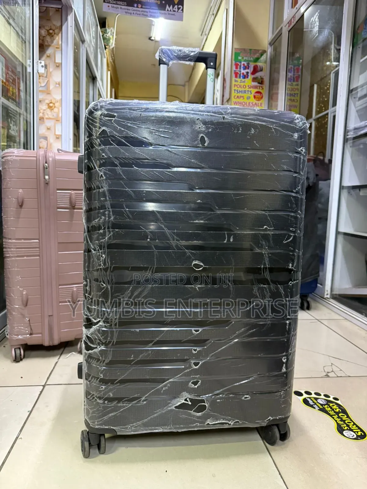 Xl Xl Large Suitcase in Black (75cm Height at