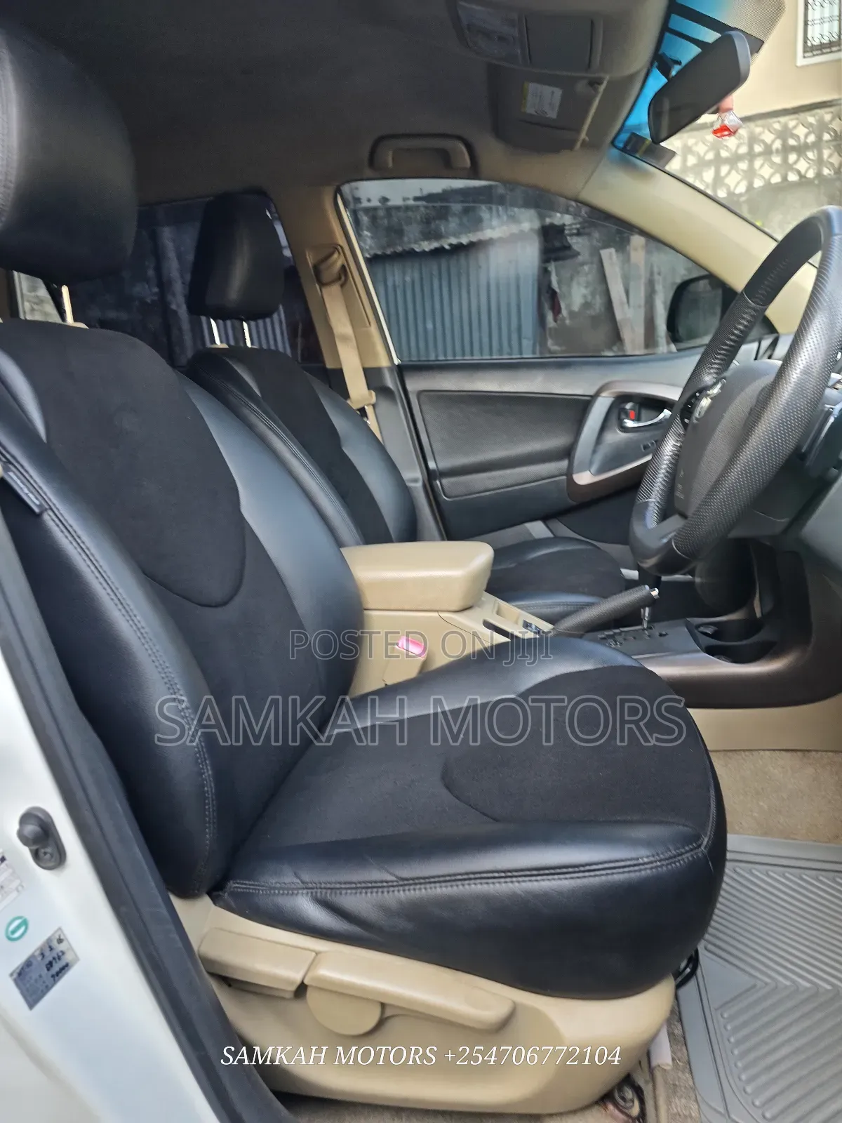 Toyota Vanguard 2014 White