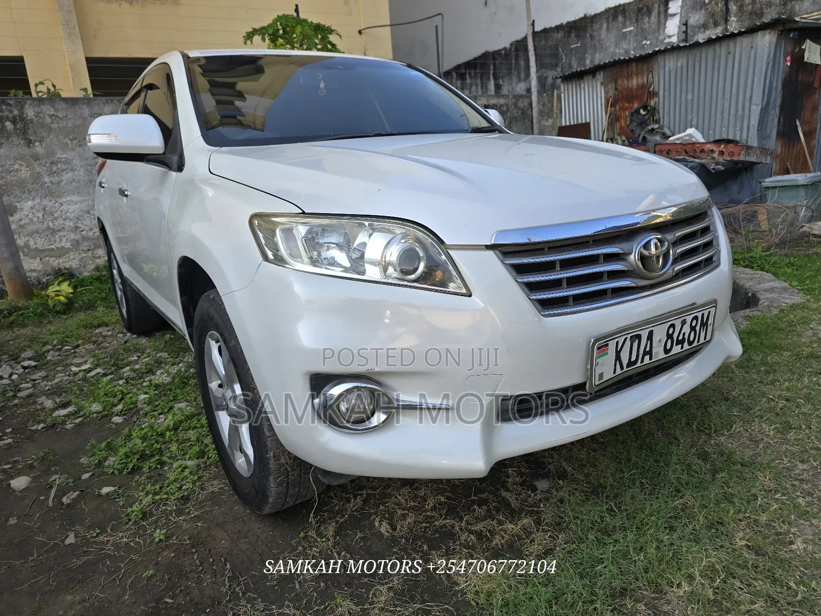 Toyota Vanguard 2014 White