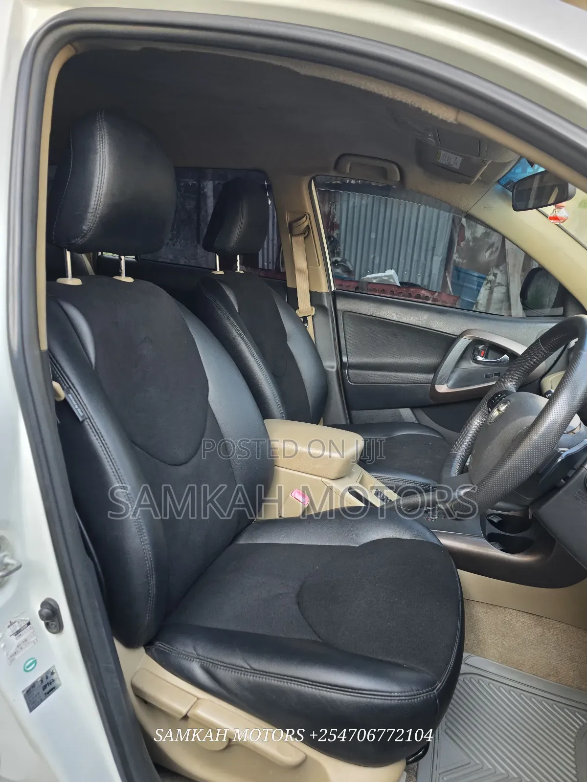 Toyota Vanguard 2014 White