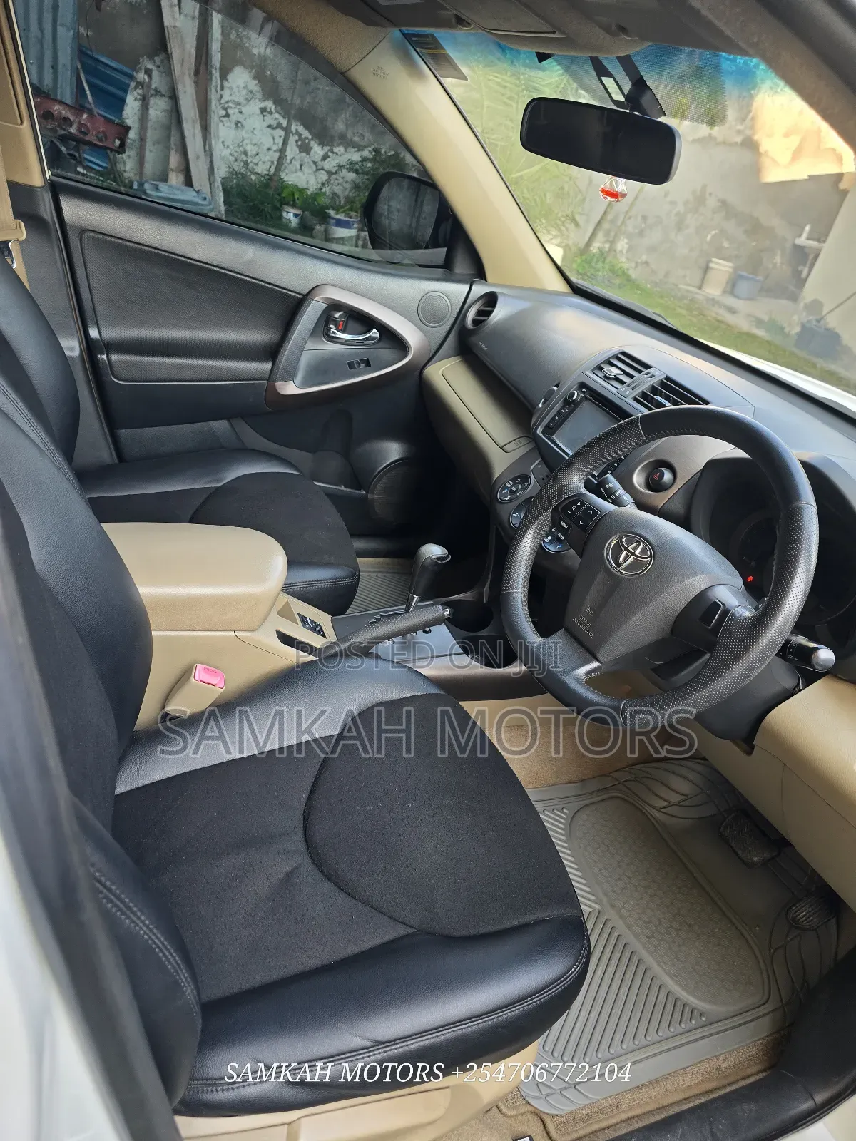 Toyota Vanguard 2014 White