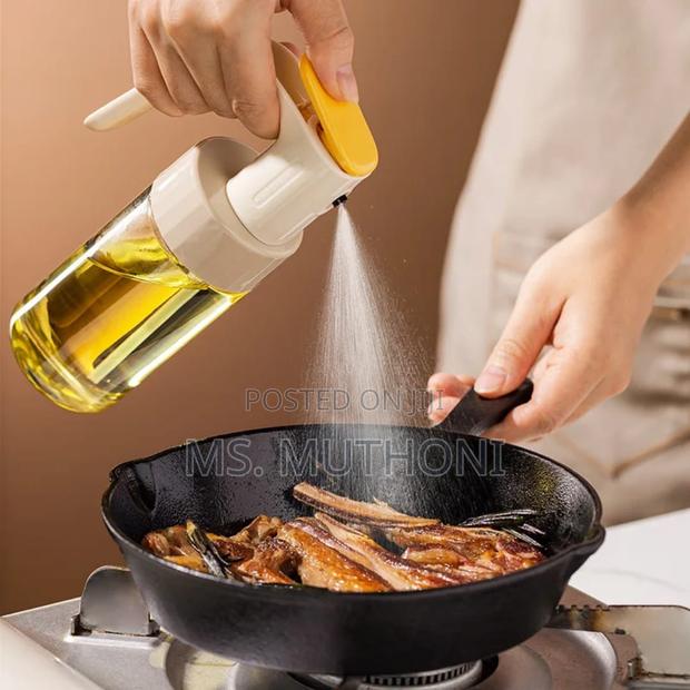 180ml Oil Jar With a Sprat - main view