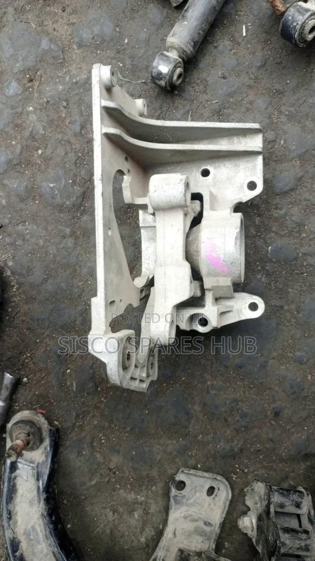 Gear Box Mounting Nissan Serena/Lafesta