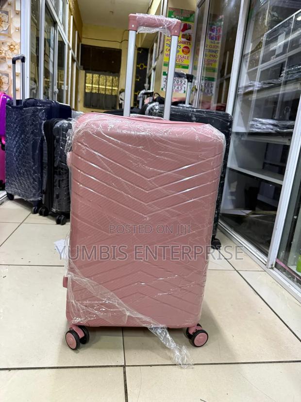 Medium Suitcase in Pink - thumbnail 2