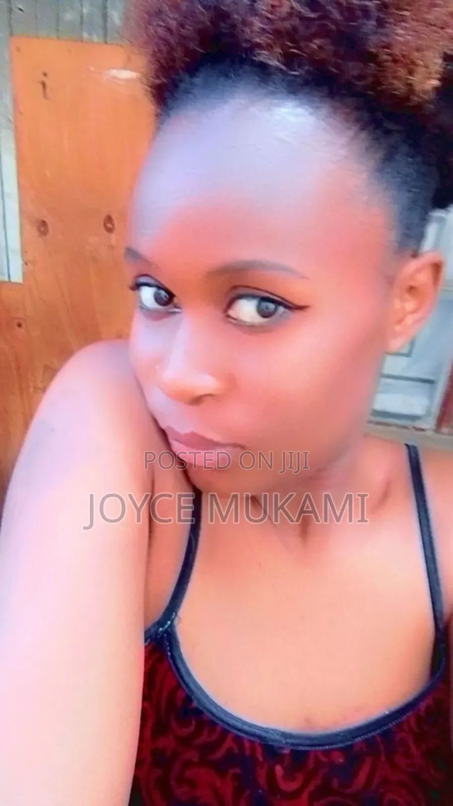 Am Looking for a CV as a Cleaner or Waitress in a Restaurant or Hotel