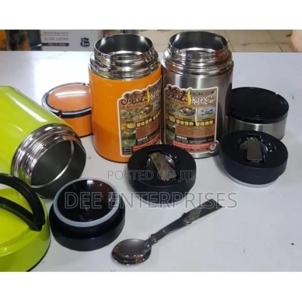 800ml Vacuum Stainless Food Flask With a Foldable Spoon - main view
