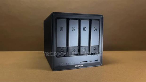 Ugreen Nasync Dxp4800 Plus 4- Bay Network Attached Storage Cm752 - thumbnail 3