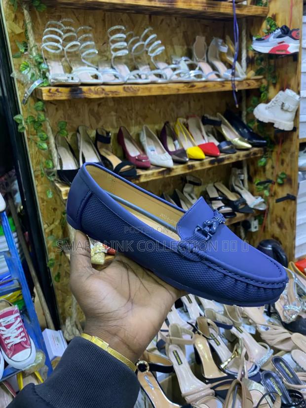 Ladies Flats Shoes