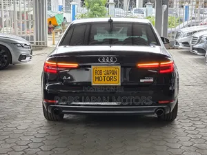 Audi A4 2.0T ultra Premium FWD 2018 Black