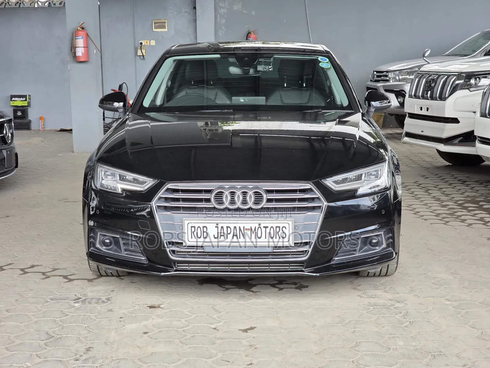 Audi A4 2.0T ultra Premium FWD 2018 Black
