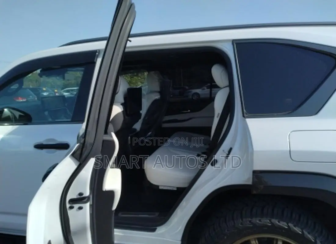 Lexus LX 2022 Pearl