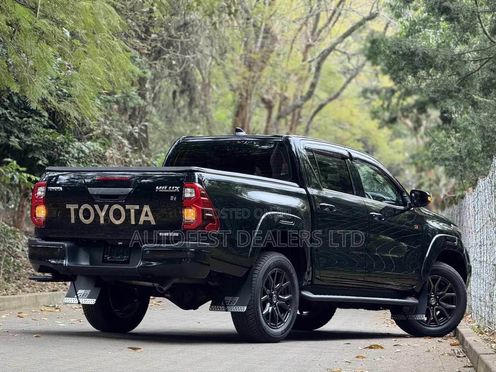 Toyota Hilux 2020 Black