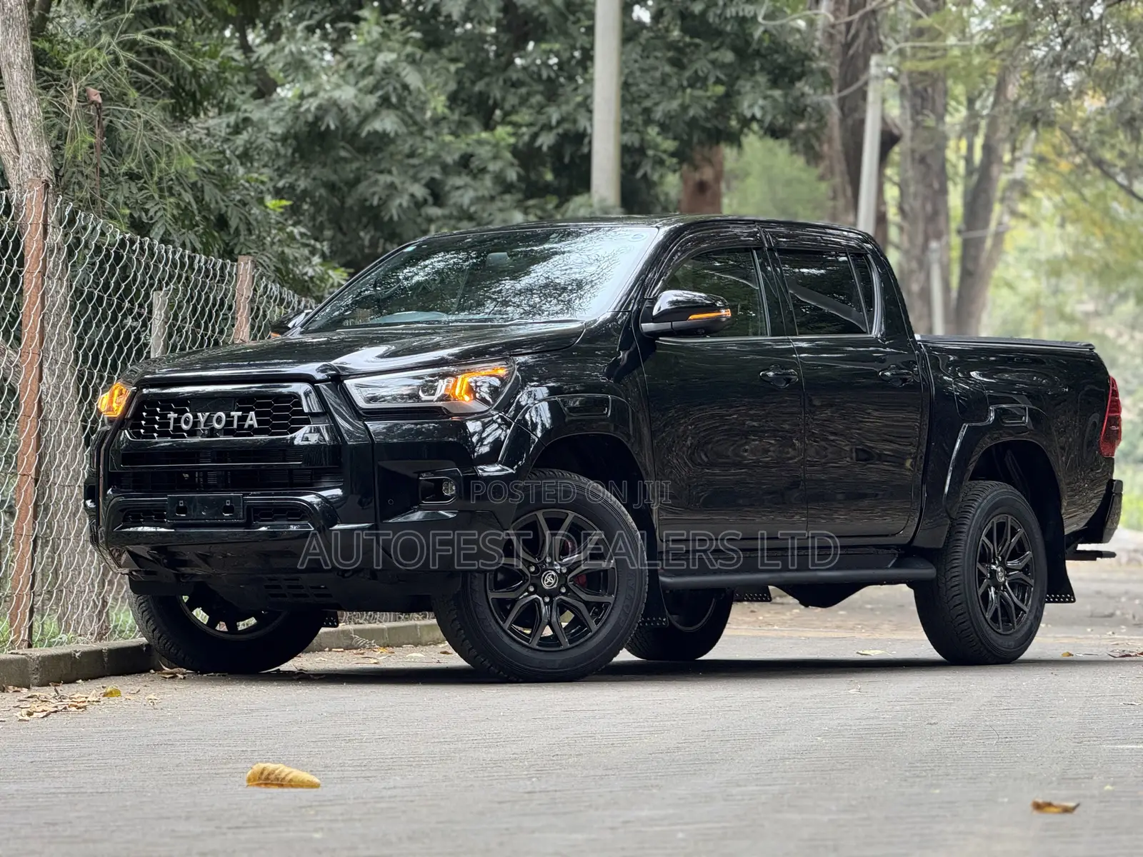 Toyota Hilux 2020 Black