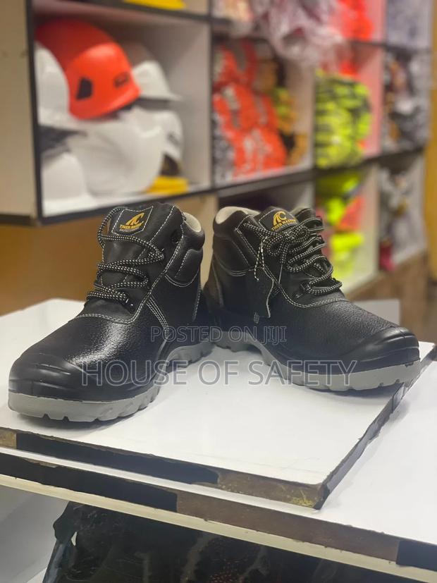 Tiger Master Boots - main view