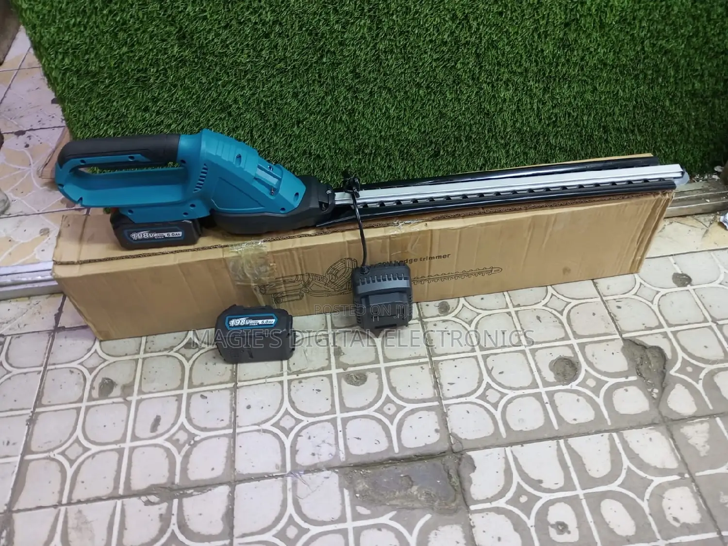 High Standard 198v Makita Cordless Hedge Trimmer