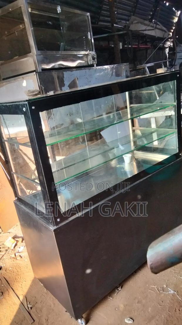 Cake Display Chiller - main view