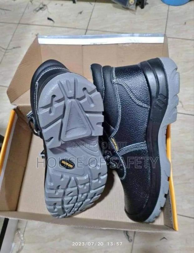 High Quality Safety Boots - main view