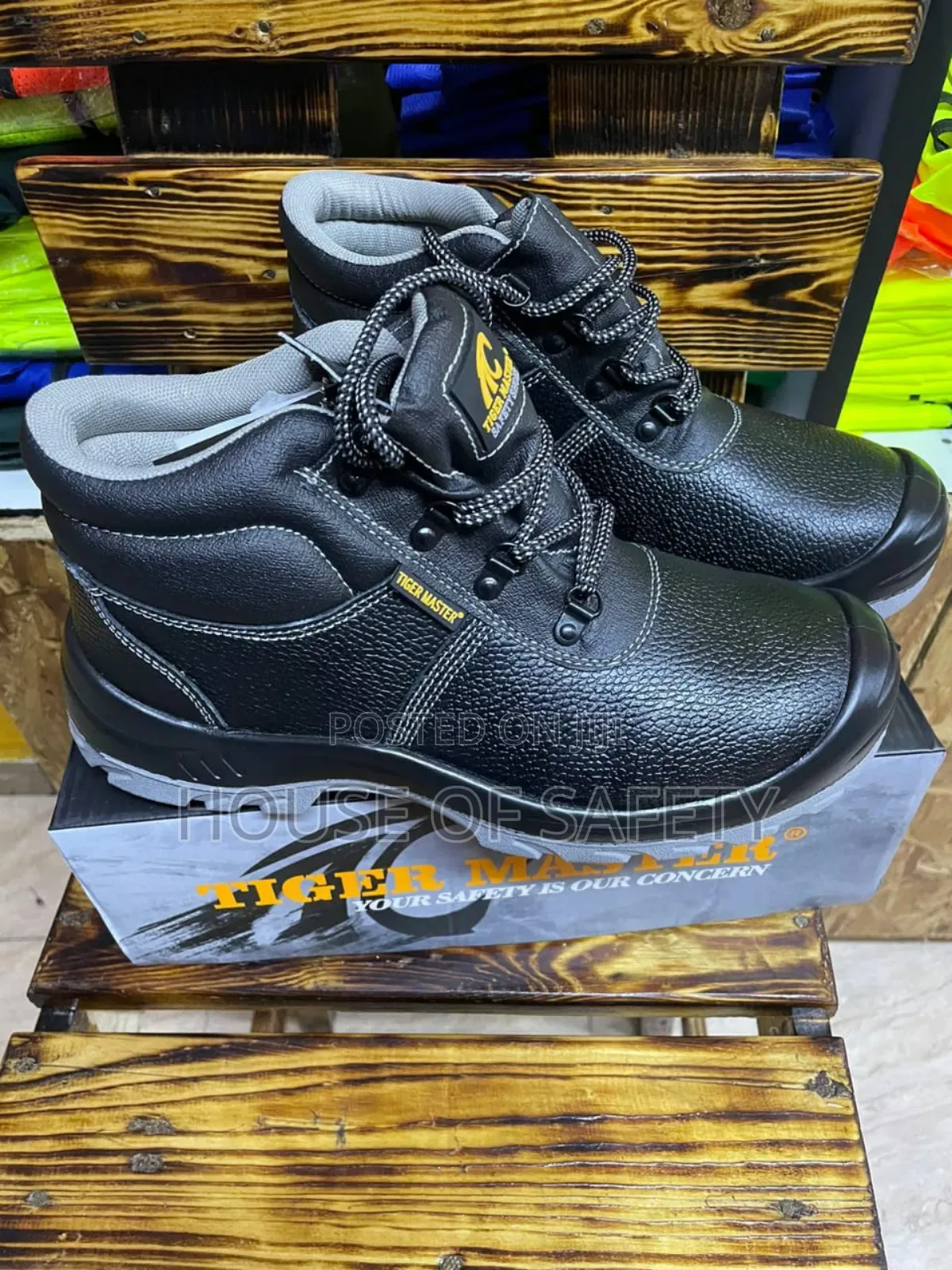 Tiger Master Safety Shoes