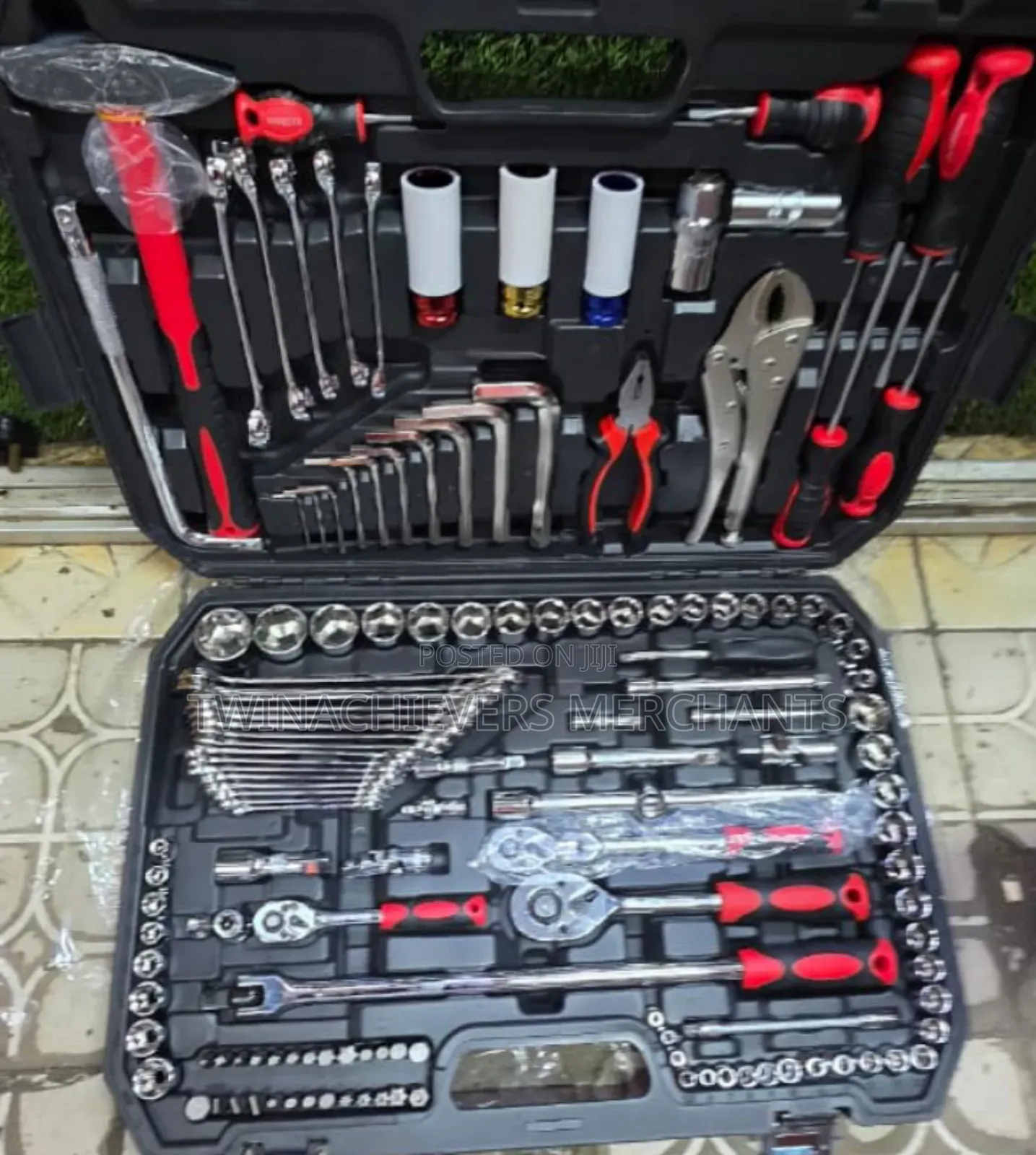 Comprehensive Mechanic's Socket and Hand Tool Kit 142pcs