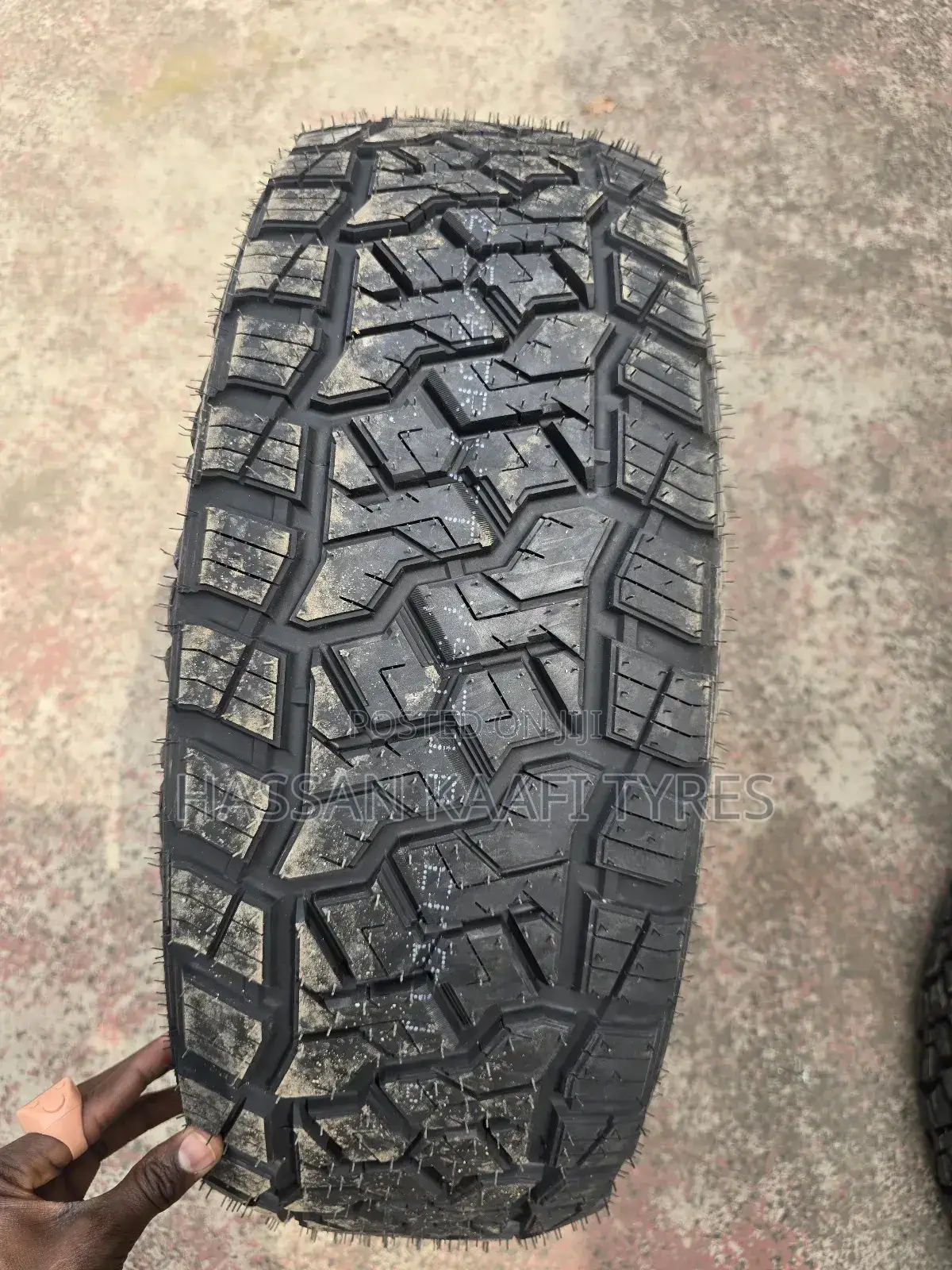235/65r17 Dovroad a/T