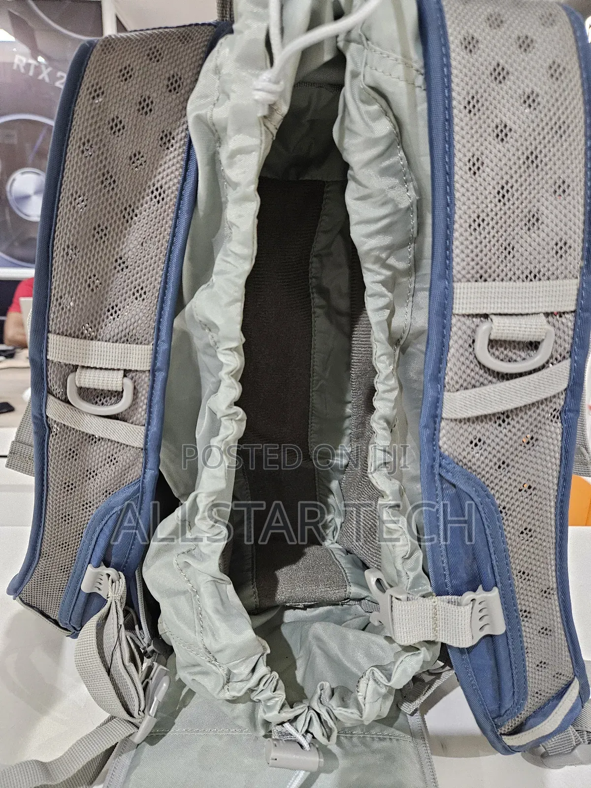 Lowepro Flipside Sport 10l Aw Daypack (Blue/Light Gray)