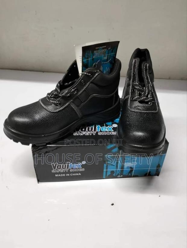 Vaultex Industrial Safety Boots - main view