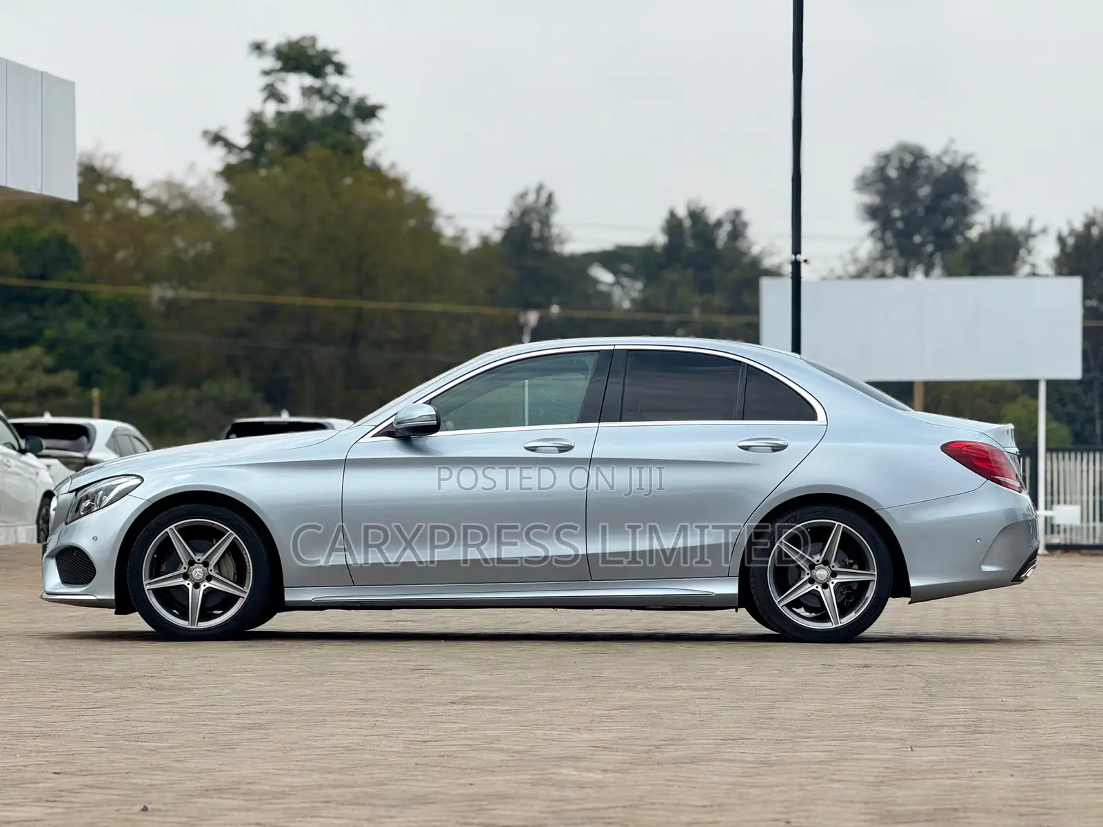 Mercedes-Benz C200 2016 Silver