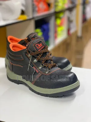 Rocklander Safety Boots