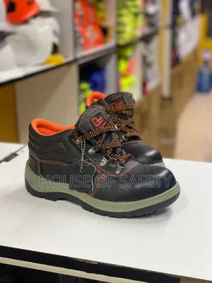 Rocklander Safety Boots
