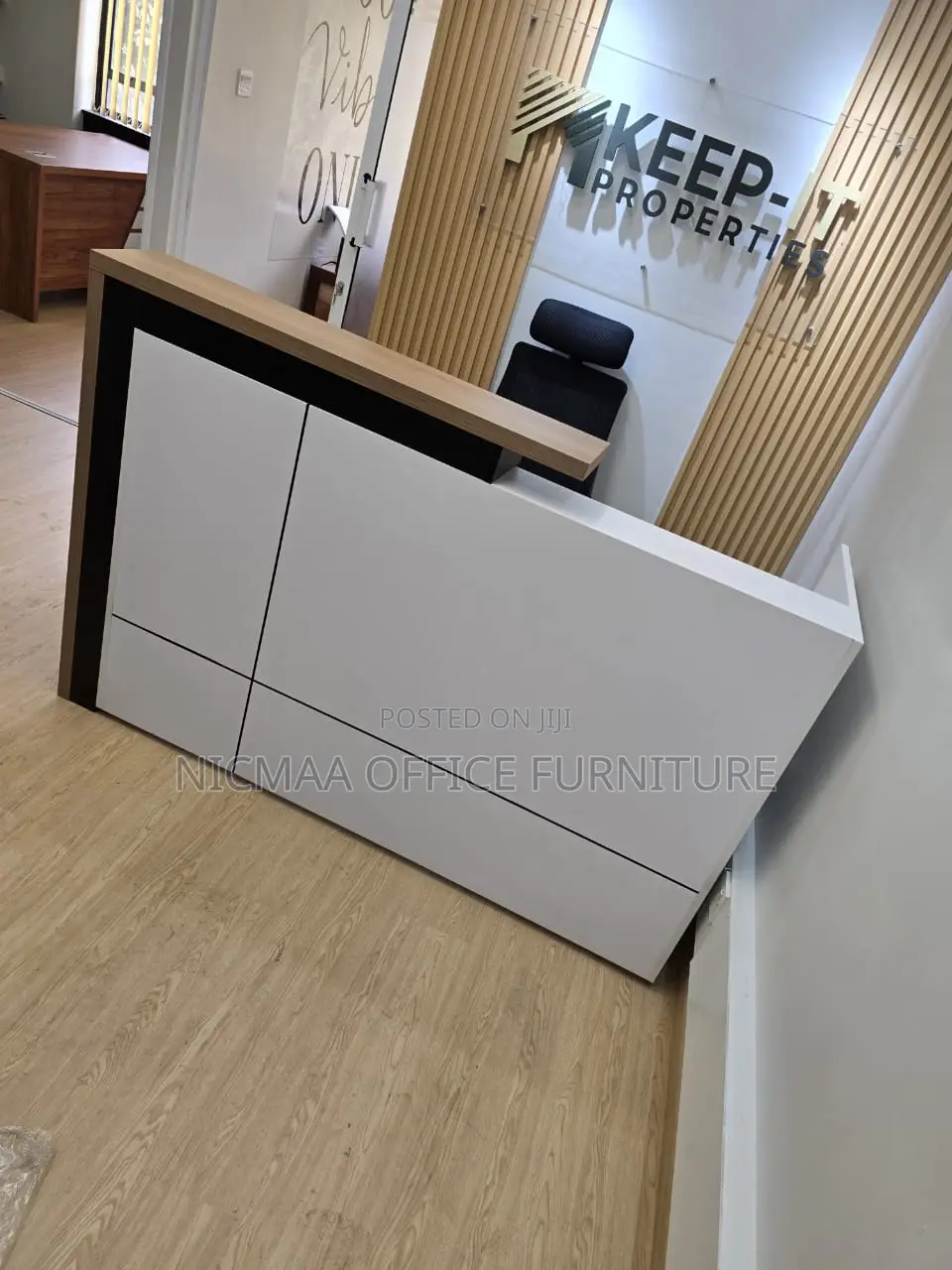 1.8m Advanced Modern Reception Desk