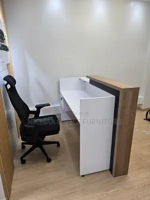 1.8m Advanced Modern Reception Desk