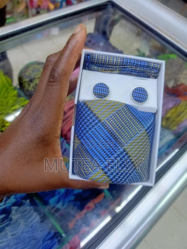 Blue Off White Executive Tie Sets - thumbnail 3