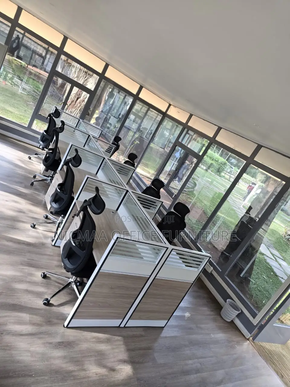 8-Way Modern Workstation