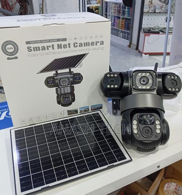 Easy to Install Solar V380tripple Lens 4g Simcard PTZ Camera