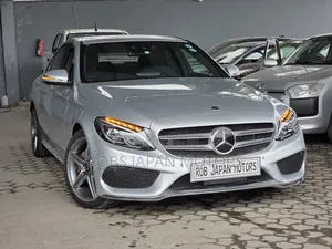 Mercedes-Benz C200 2018 Ivory
