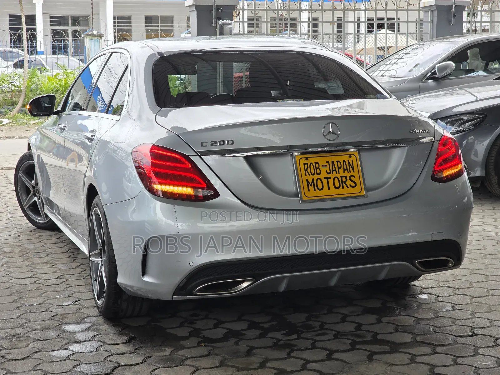 Mercedes-Benz C200 2018 Ivory