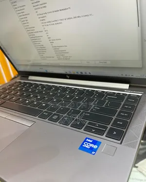 Laptop HP ZBook Firefly G8 32GB Intel Core I7 SSD 512GB