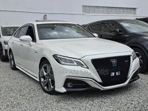 Toyota Crown 2019 Pearl