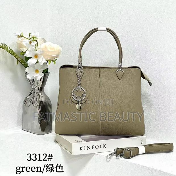 Handbag Medium Sized - thumbnail 2