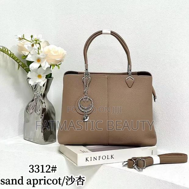 Handbag Medium Sized - thumbnail 3