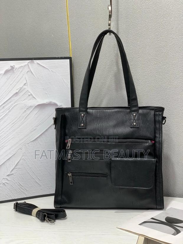 Simpl Shoulder Bag - thumbnail 2