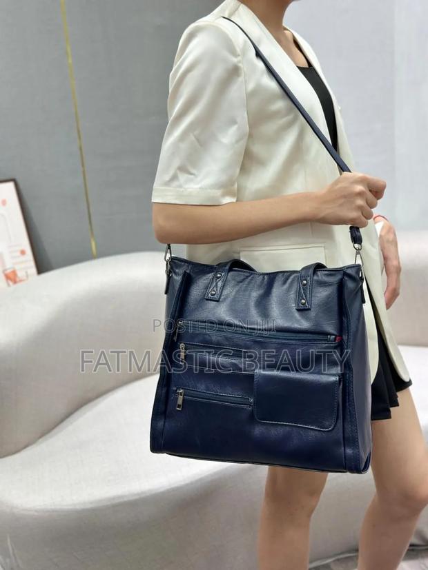 Simpl Shoulder Bag - thumbnail 3