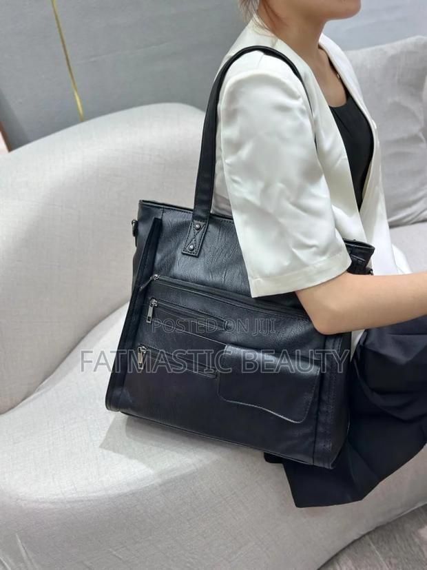 Simpl Shoulder Bag - thumbnail 4