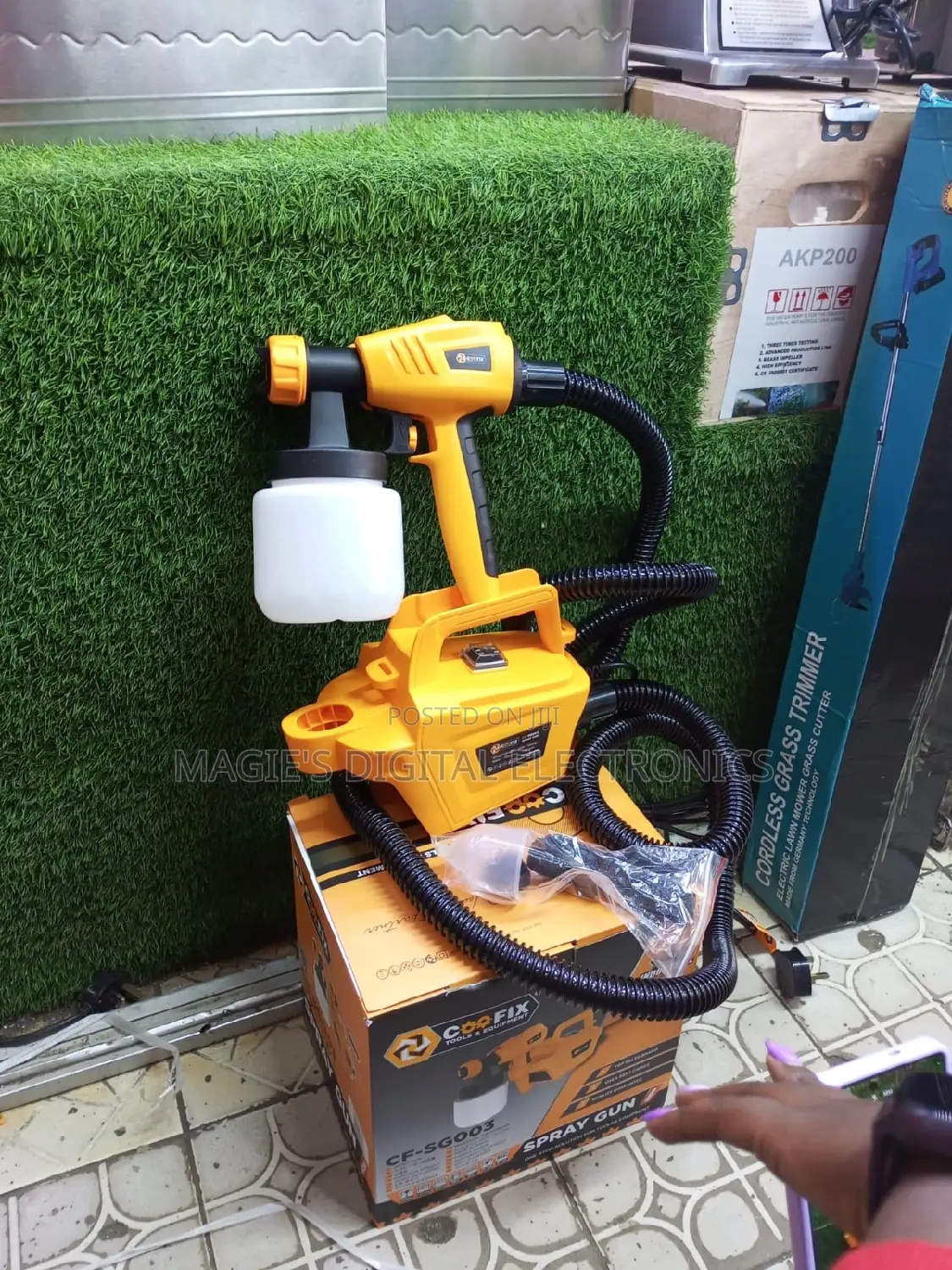 Highly Available 800w Coofix Spray Gun Machine