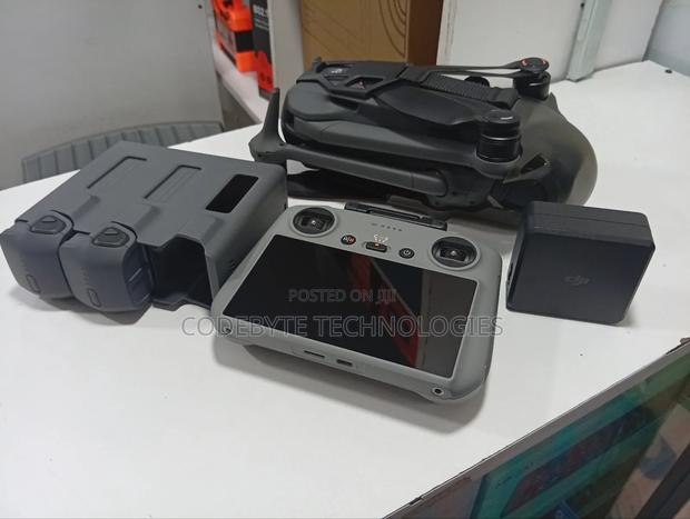 Dji Mavic 4 Pro Drone With Fly More Combo - thumbnail 4