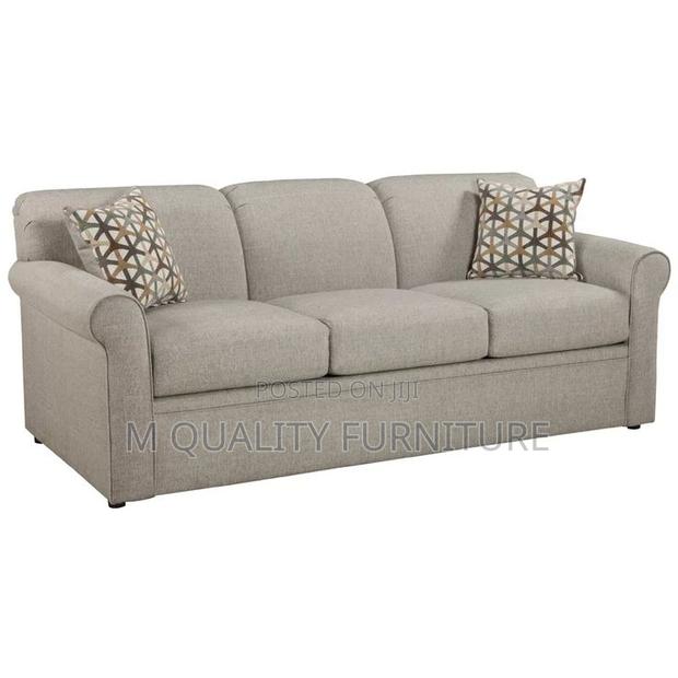 Sofa That Ensures Hours of Comfort